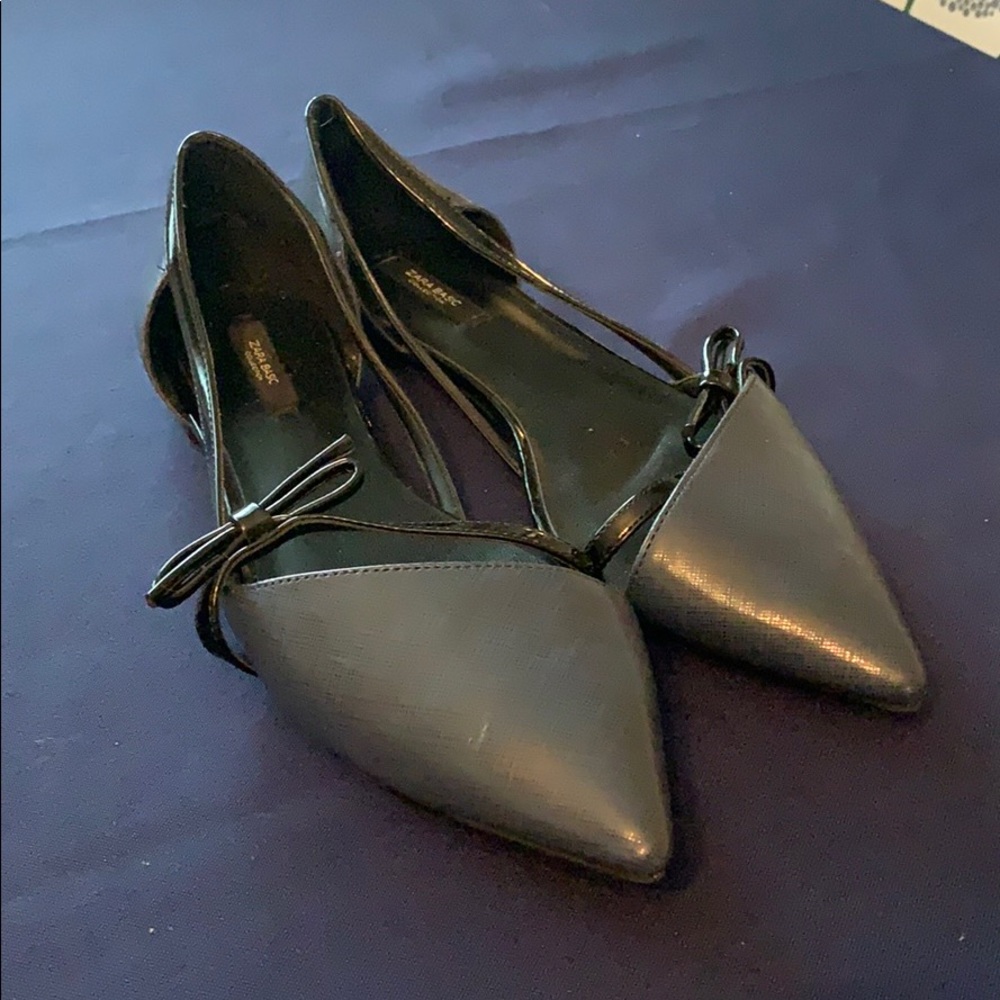 Navy blue flats